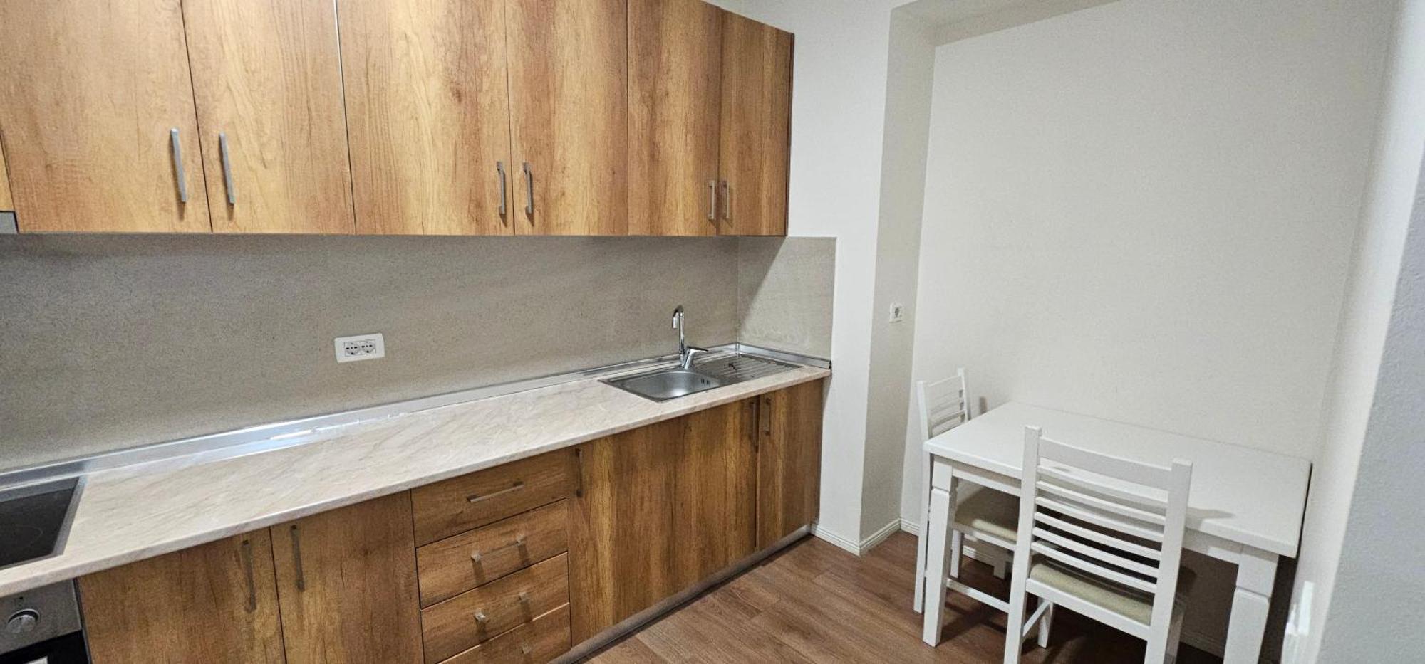 Ajla Komuna Apartament Lägenhet Tirana Exteriör bild